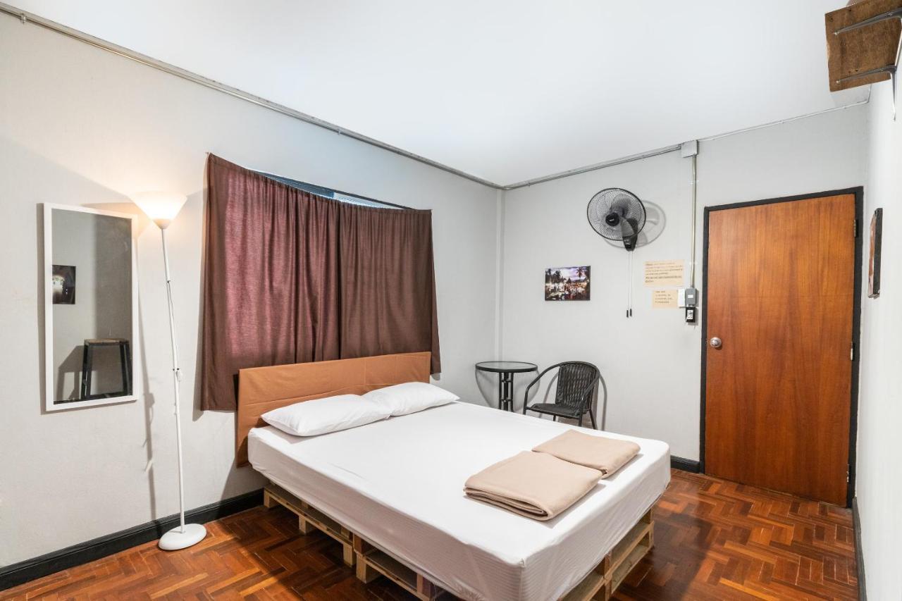 Oyo 677 Le Loftel Hostel Csiangmaj Kültér fotó