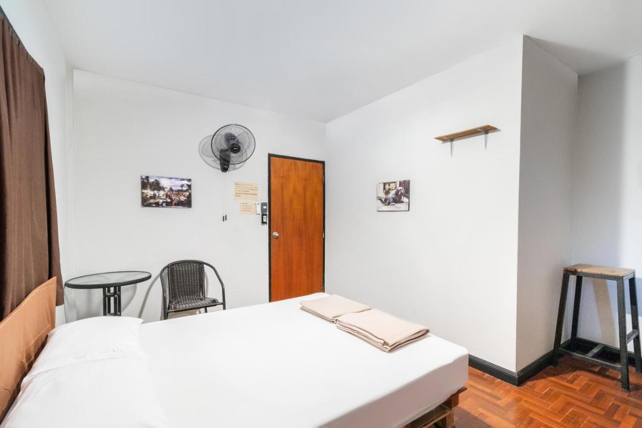 Oyo 677 Le Loftel Hostel Csiangmaj Kültér fotó