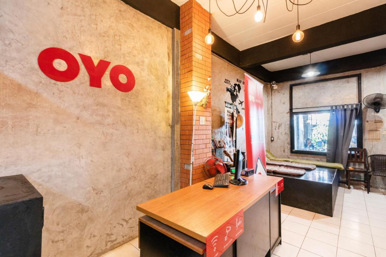 Oyo 677 Le Loftel Hostel Csiangmaj Kültér fotó